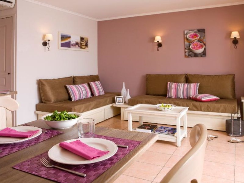 ab 836 € – 7 Tage Familienurlaub in Les Issambres / St. Tropez in der Ferienanlage Residence Les Calanques