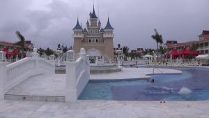 Luxury Bahia Principe Fantasia. Complete trip of the Hotel. 2/4