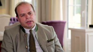 Geschäftsführung Baron Kempski und Hoteldirektorin Susanne Kiefer des Naturresort Schindelbruch