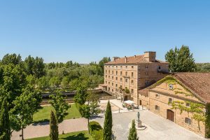 zoritawinehotel12 3