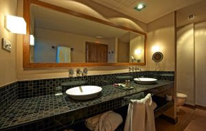 zoritawinehotel5 3
